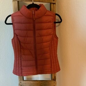 Love Tree Puff Vest Burgundy Size S